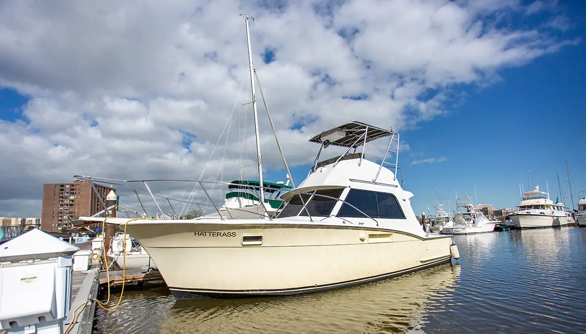 hatteras yacht