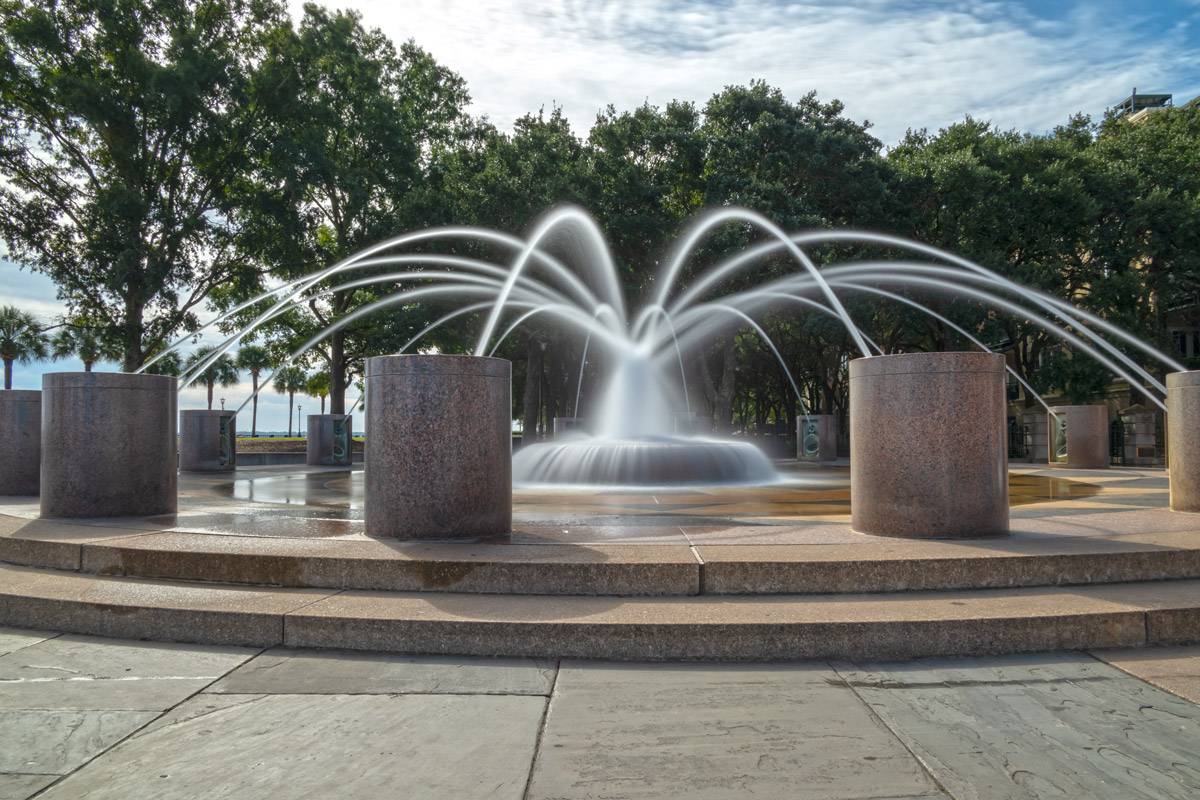 fountain at waterfront park